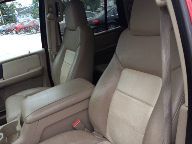 2003 Ford Expedition E320 - Extra Sharp