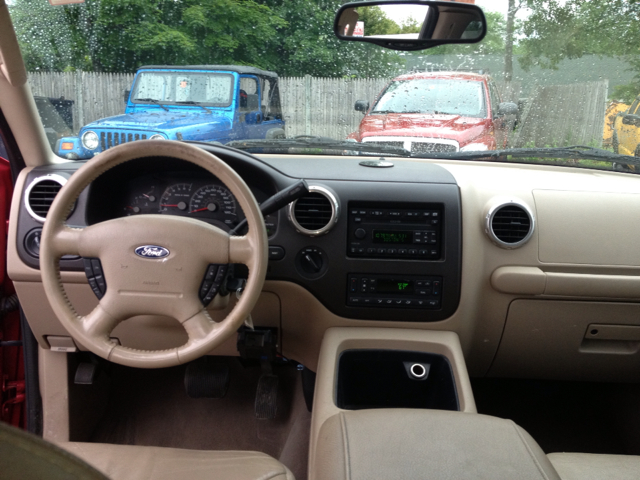 2003 Ford Expedition E320 - Extra Sharp