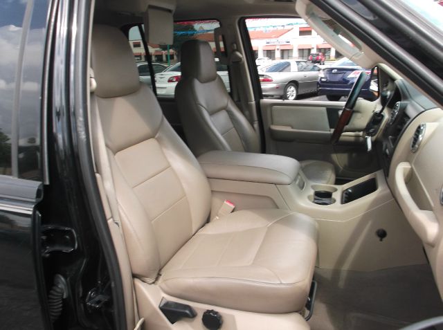 2003 Ford Expedition 2dr HB Man Spec