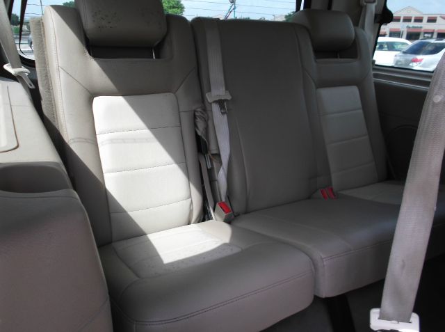 2003 Ford Expedition 2dr HB Man Spec