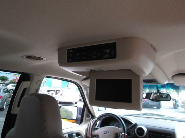 2003 Ford Expedition 2dr HB Man Spec