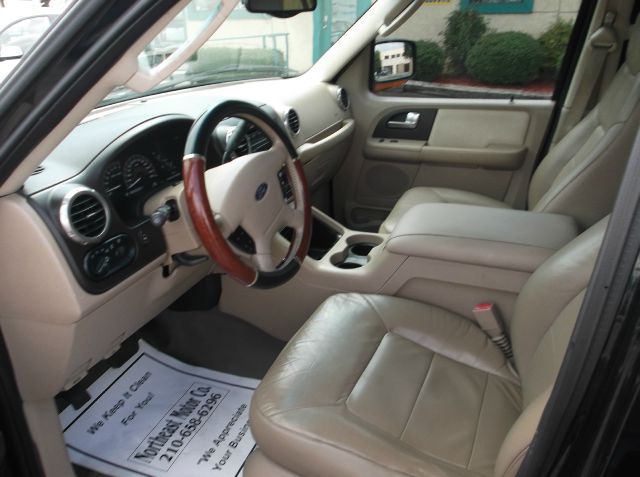 2003 Ford Expedition 2dr HB Man Spec