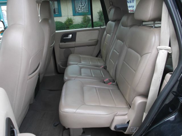 2003 Ford Expedition 2dr HB Man Spec
