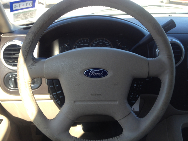 2003 Ford Expedition 2dr HB Man Spec