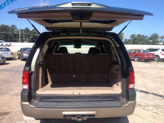 2003 Ford Expedition 2dr HB Man Spec