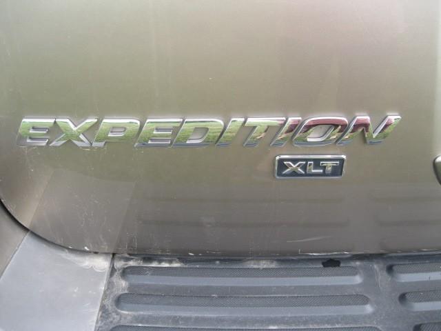 2003 Ford Expedition Unknown