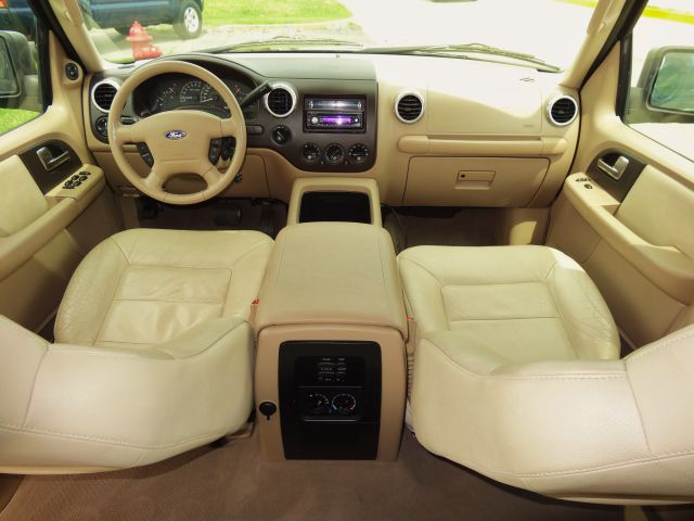 2003 Ford Expedition MOON BOSE Quads