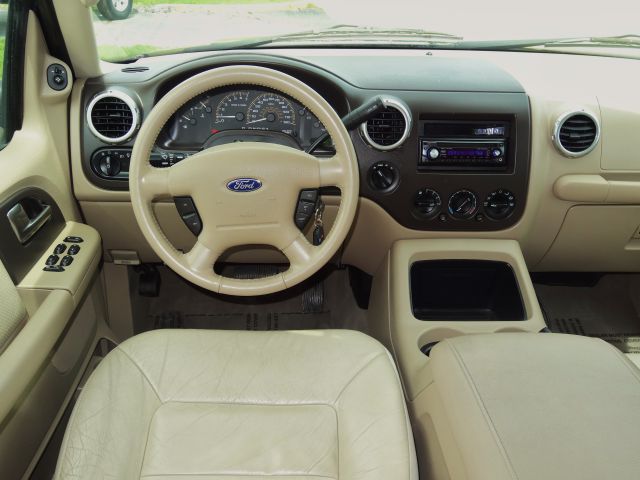 2003 Ford Expedition MOON BOSE Quads