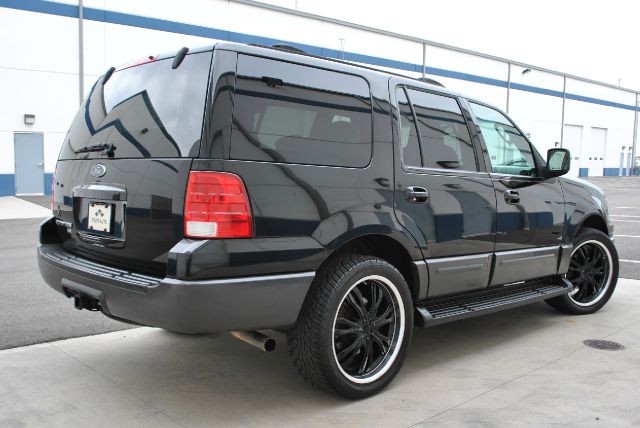 2003 Ford Expedition V8 - READ AD