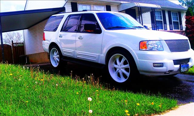 2003 Ford Expedition 2WD Crew Cab SLE1