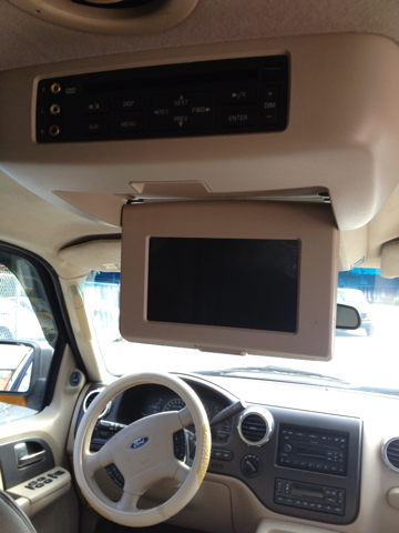 2003 Ford Expedition E320 - Extra Sharp