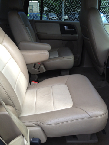 2003 Ford Expedition E320 - Extra Sharp