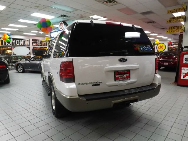 2003 Ford Expedition E320 - Extra Sharp