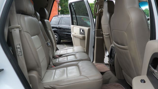 2003 Ford Expedition 2dr HB Man Spec