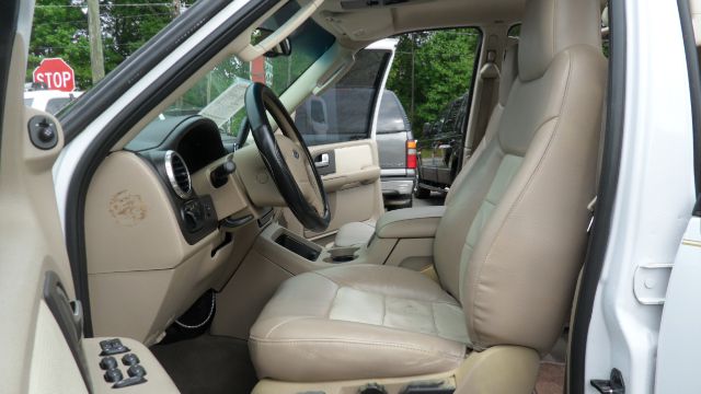2003 Ford Expedition 2dr HB Man Spec