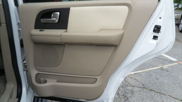 2003 Ford Expedition 2dr HB Man Spec