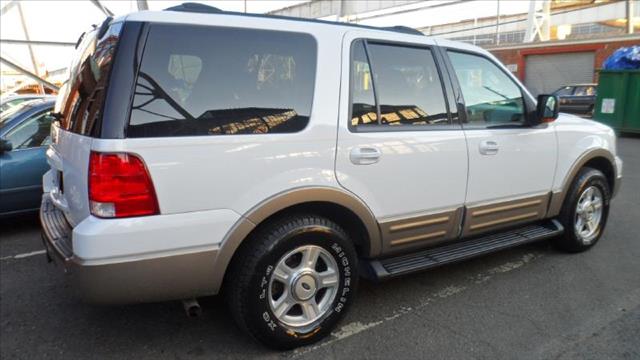 2003 Ford Expedition Touring Sedan