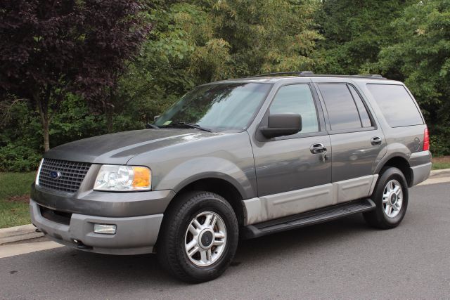 2003 Ford Expedition ESi