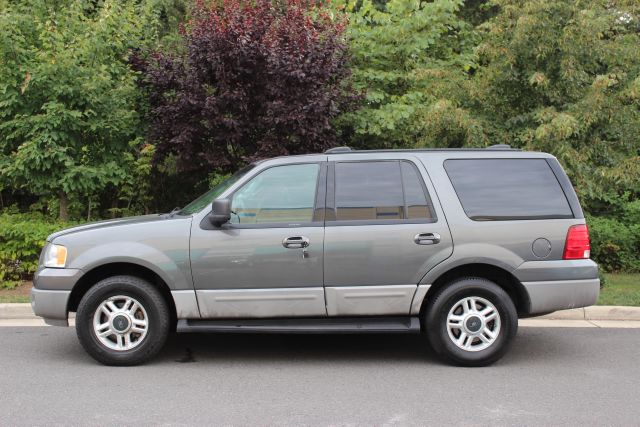 2003 Ford Expedition ESi