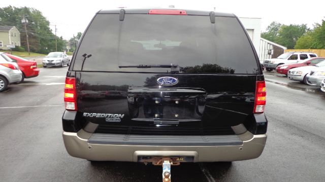 2003 Ford Expedition E320 - Extra Sharp