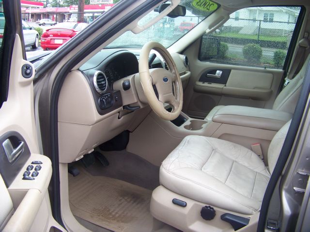 2003 Ford Expedition 2dr HB Auto (GS)