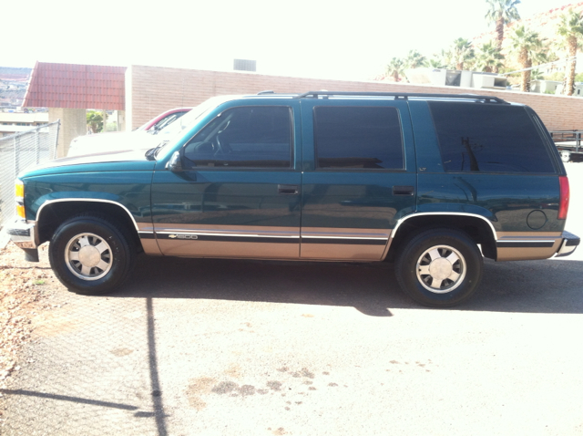 2003 Ford Expedition 4D SV AWD
