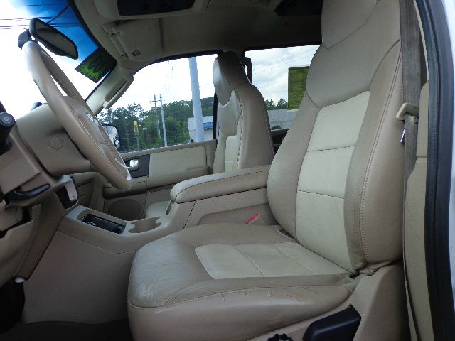 2003 Ford Expedition 2dr HB Man Spec