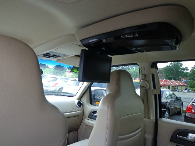 2003 Ford Expedition 2dr HB Man Spec