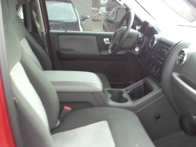 2003 Ford Expedition ESi