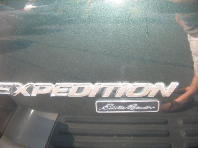 2003 Ford Expedition E320 - Extra Sharp