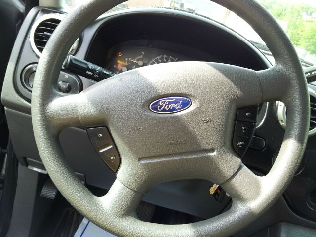 2003 Ford Expedition CREW CAB XL 4X4