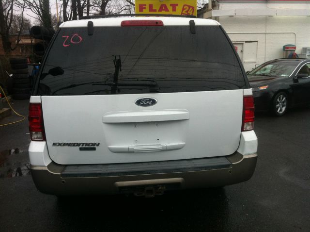 2003 Ford Expedition E320 - Extra Sharp