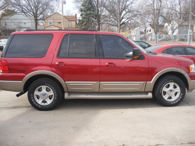 2004 Ford Expedition 2dr HB Man Spec