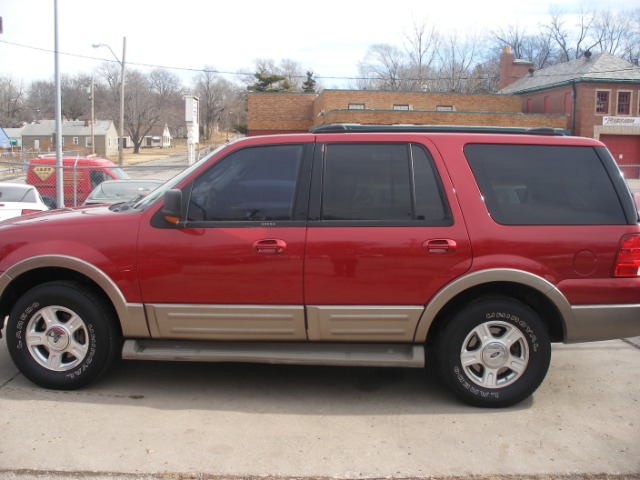 2004 Ford Expedition 2dr HB Man Spec