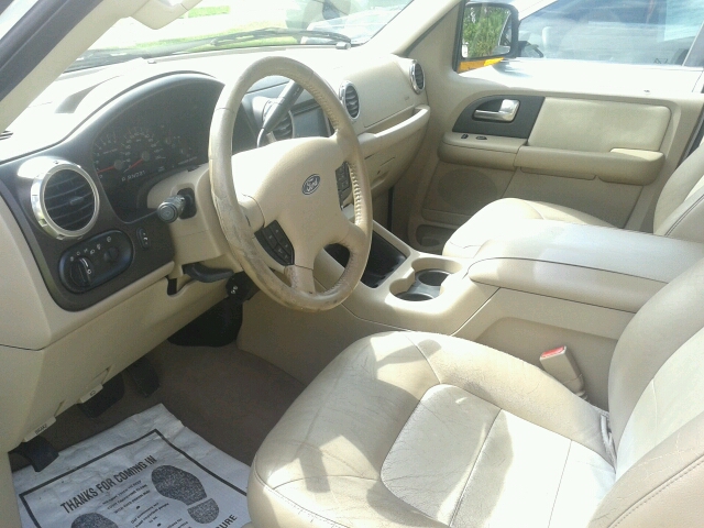 2004 Ford Expedition EX-L 4WD AT