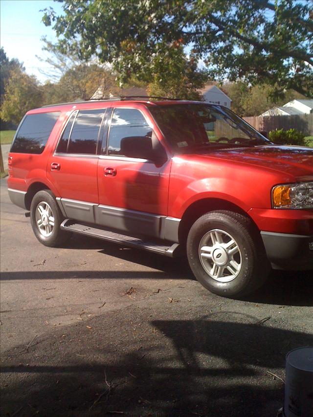 2004 Ford Expedition ESi