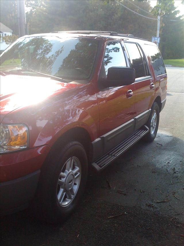 2004 Ford Expedition ESi