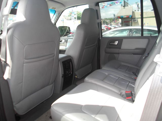 2004 Ford Expedition LTZ CREW 25
