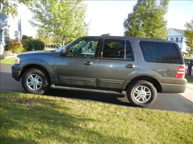 2004 Ford Expedition Unknown