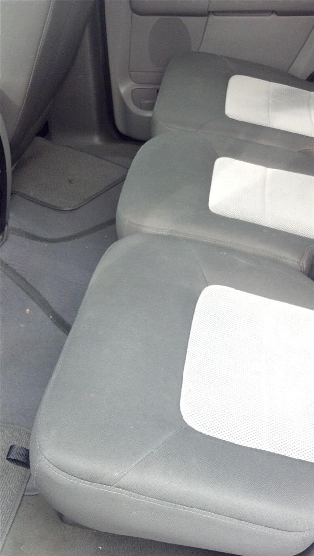 2004 Ford Expedition Unknown