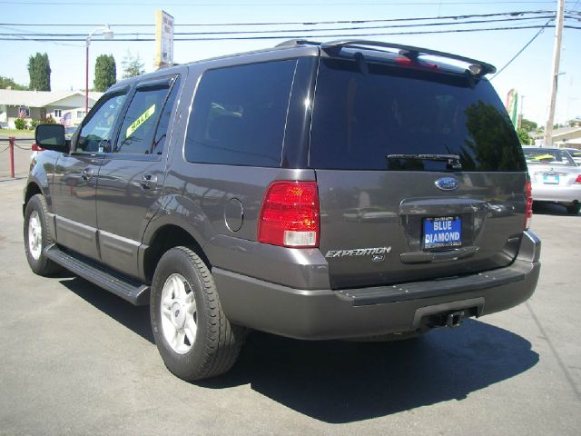 2004 Ford Expedition MOON BOSE Quads