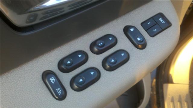 2004 Ford Expedition 330i