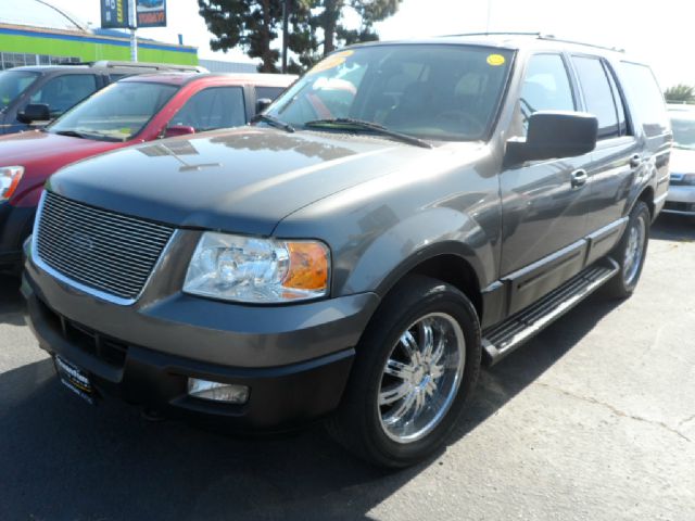 2004 Ford Expedition Custom Deluxe