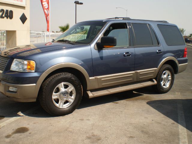 2004 Ford Expedition 2dr HB Man Spec
