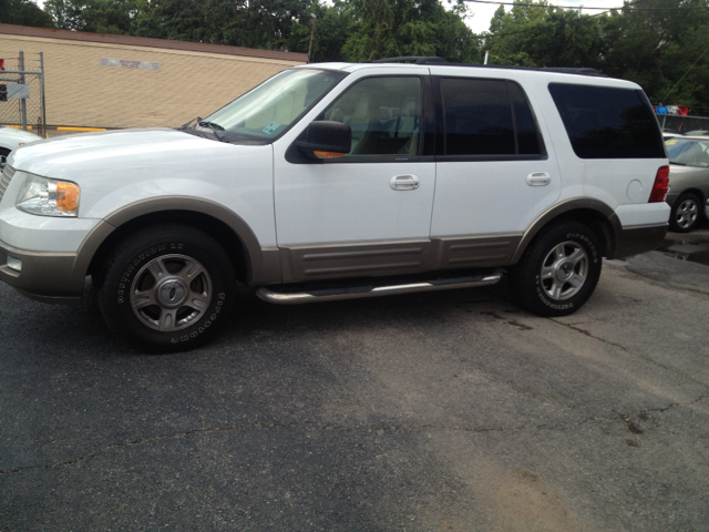 2004 Ford Expedition 2dr HB Man Spec