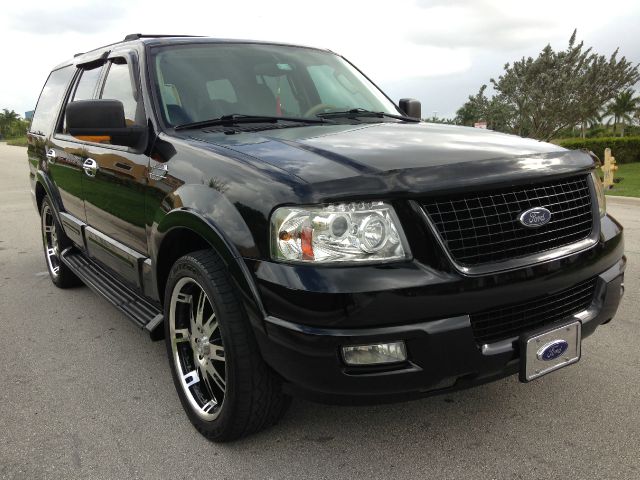 2004 Ford Expedition 2dr HB Man Spec
