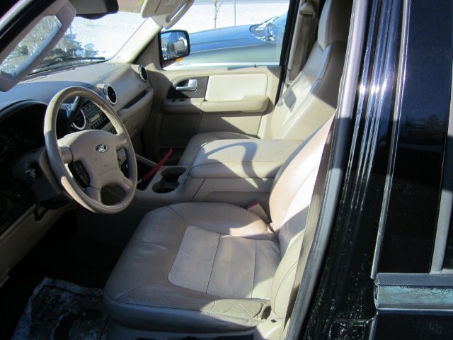 2004 Ford Expedition EX-L 4WD AT