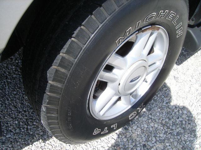 2004 Ford Expedition MOON BOSE Quads