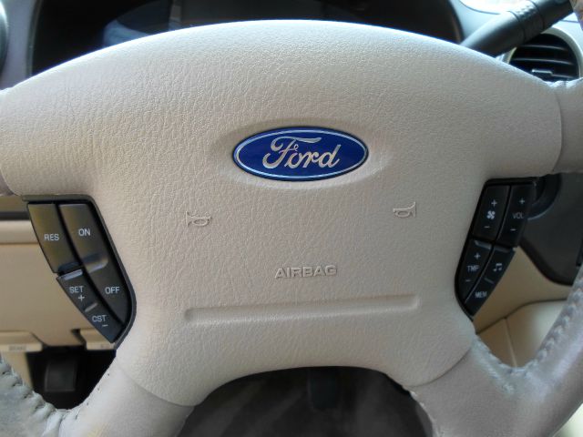2004 Ford Expedition EX-L 4WD AT