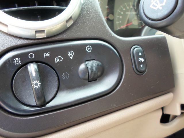 2004 Ford Expedition EX-L 4WD AT